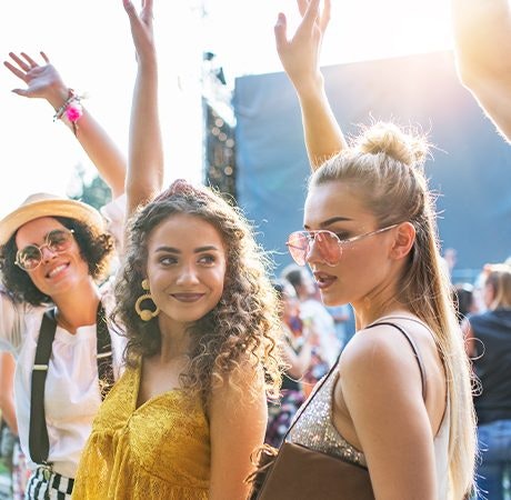 Looks para sunsets: inspira-te para os finais de tarde de verão